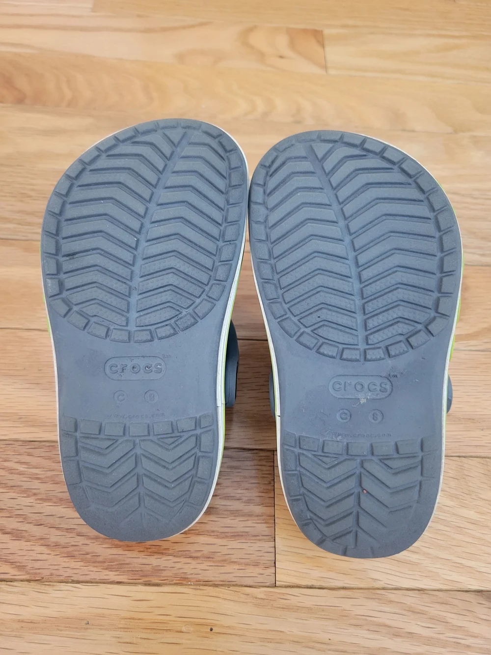 CROCS Kids Gray Bayaband Clog with Lime Stripe | 8